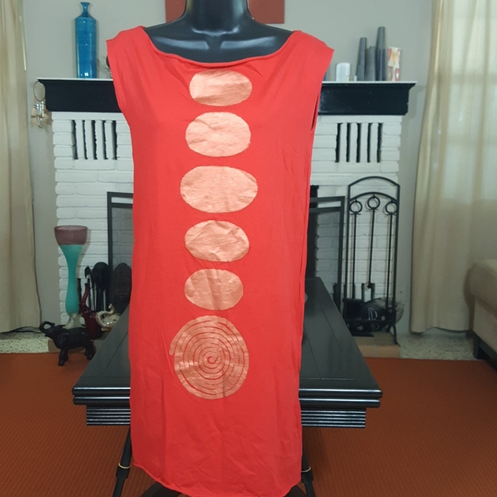 Aku/Akwa red tee dress